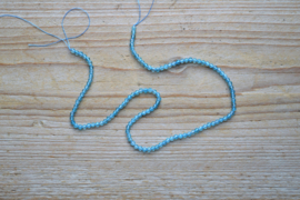 Blauwe Topaas gefacetteerde ronde kralen ca. 3 mm (seedbeads)