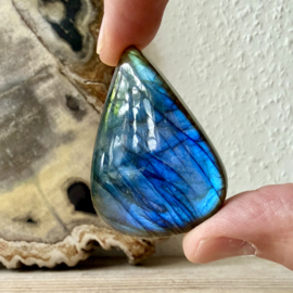 Labradoriet cabochon ca. 35 x 48 mm