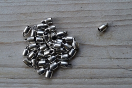 Metalen eindkap 4 mm ca. 6 x 10.5 mm per 2 stuks
