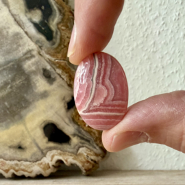 Rhodochrosiet cabochon ca. 19 x 28 mm