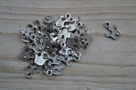 Metalen bedel kroontje ca. 12 x 15 mm per 3 stuks