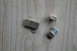 Metalen magneetsluiting 5 mm ca. 7 x 16 mm per stuk
