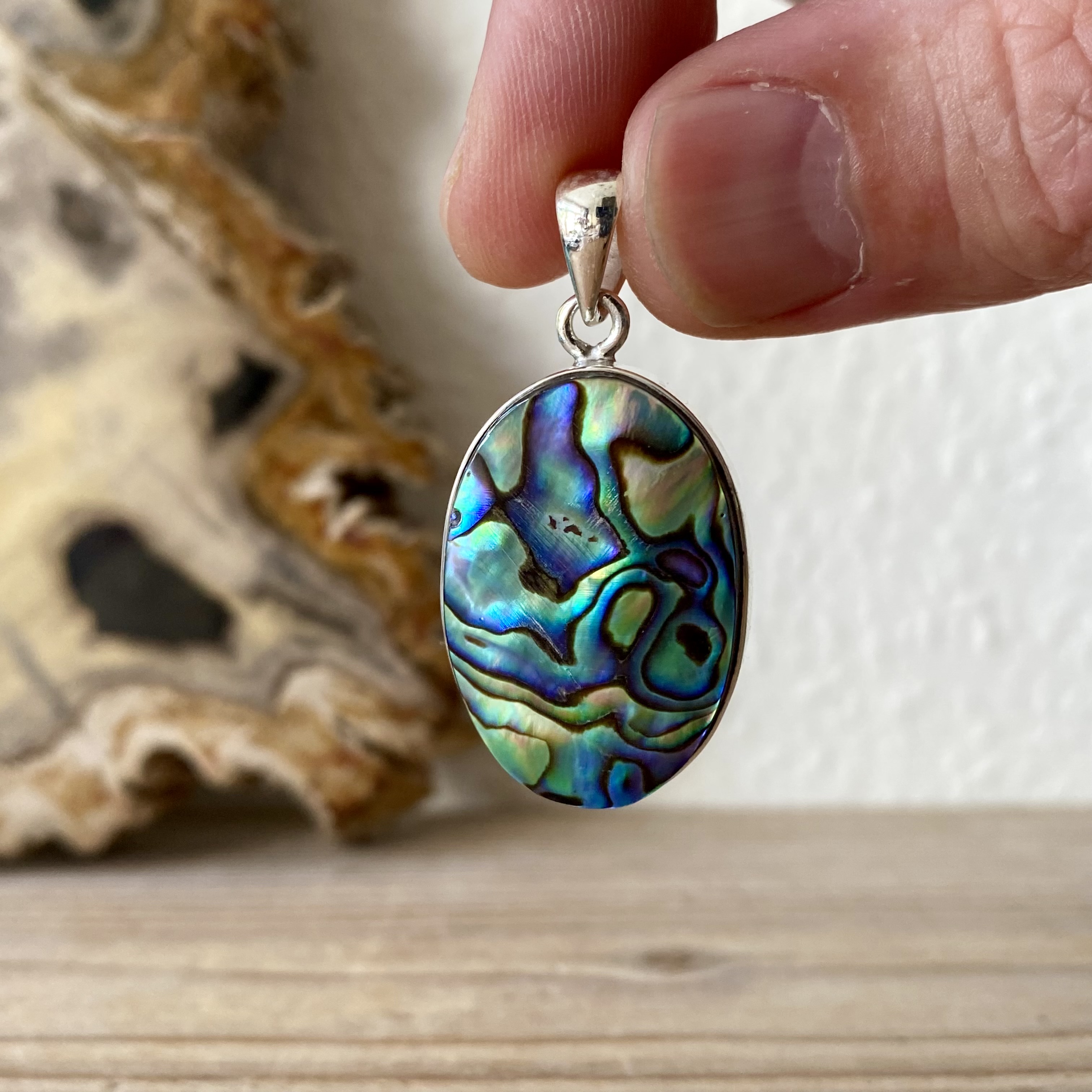 Hanger Abalone in sterling zilver ca. 21 x 36 mm