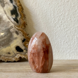 Hematoïde Kwarts (Red Healer) gepolijste sculptuur