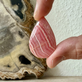 Rhodochrosiet cabochon ca. 24 x 38 mm