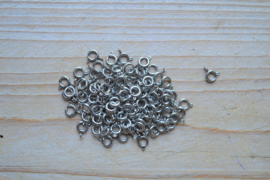 RVS veerringsluiting ca. 6 x 8 mm per stuk