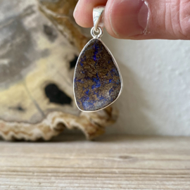 Hanger Boulder Opaal in sterling zilver ca. 19 x 34 mm