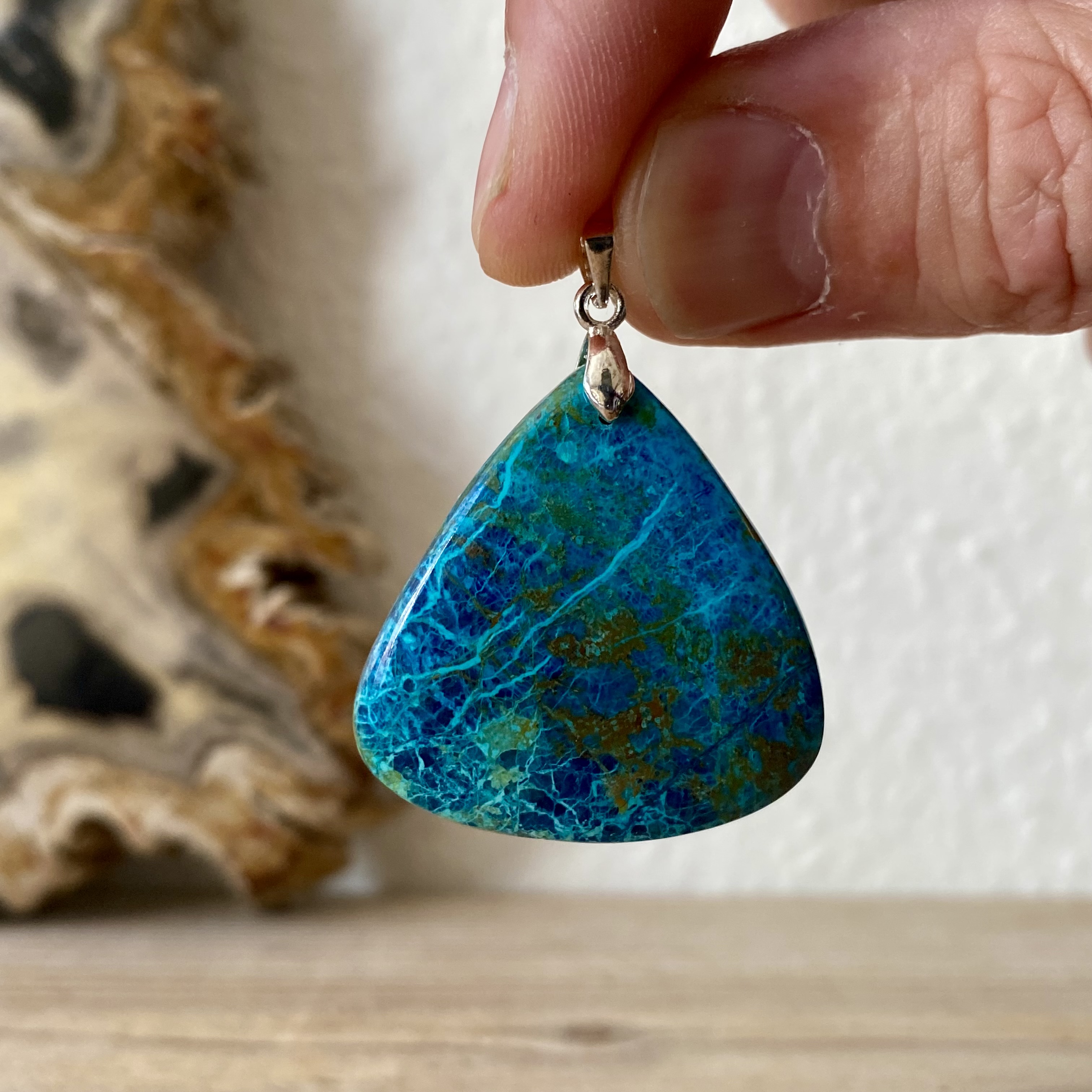 Hanger Chrysocolla met sterling zilver ca. 33 x 34 mm
