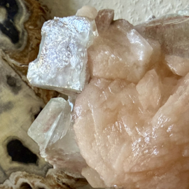 Stilbiet met Apofyliet cluster