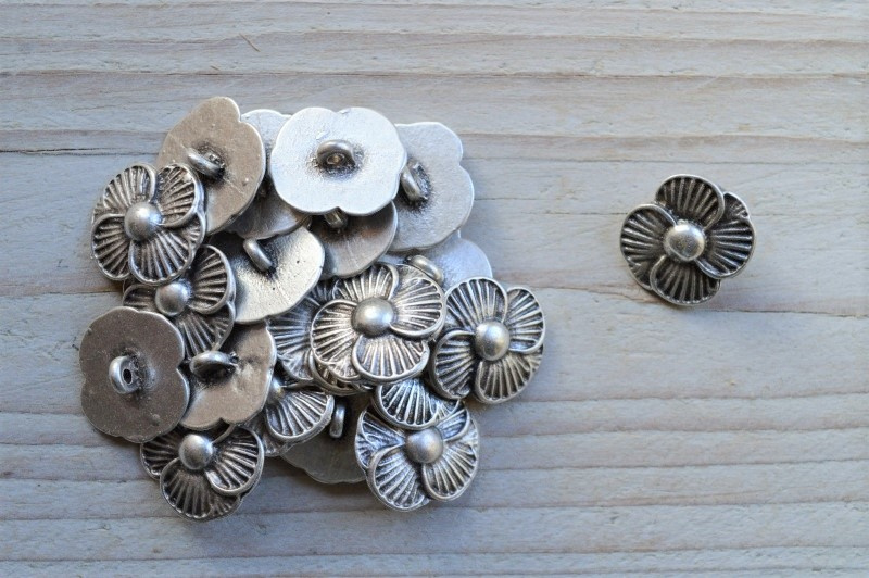 apotheker Minnaar gans Metalen knoop 'bloem' ca. 18 x 20 mm per 2 stuks | Metalen Knopen | Curly`s  Beads