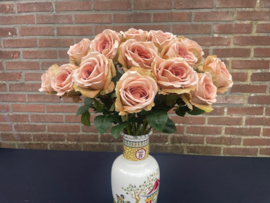 Kunstbloemen rozen taupe met een licht roze tint hoogte 66 cm