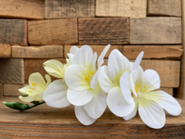 Kunstbloemen fresia wit met geel hart, steel 14 cm, 6 bloemen