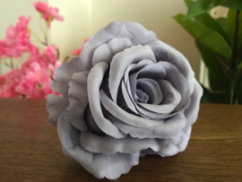 Zijde kunstbloemen rozen licht grijs diameter 11 cm