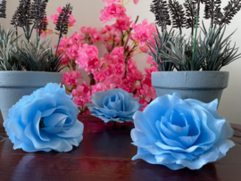 Kunstbloemen licht blauwe rozen, diameter 10 cm