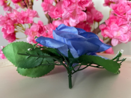 Kunstbloemen pioenrozen blauw met blad en gipskruid