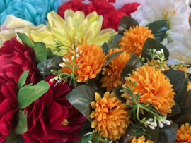 Restpartij met 32 verschillende soorten kunstbloemen