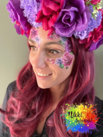 Haarbanden met kunstbloemen voor themafeesten