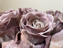 Kunstbloemen rozen lavendel grijs hoogte 66 cm