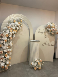 Backdrop bruiloft/wedding, kunstbloemen met en zonder steel