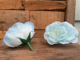 Kunstbloemen roosjes lichtblauw diameter 5 cm