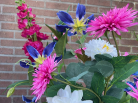 Mix plukboeket kunstbloemen verschillende soorten en kleuren