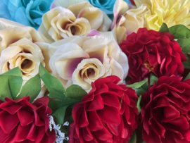 Restpartij met 32 verschillende soorten kunstbloemen