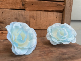 Kunstbloemen roosjes lichtblauw diameter 5 cm