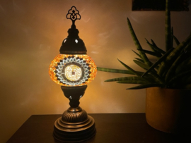 Oosterse mozaieklamp, oranje-bruine glasmozaiek lamp