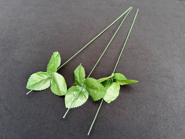 Universeel steeltje 40 cm (te gebruiken bij kunstbloemen zonder steel)