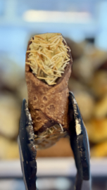 Dubai pistache Cannoli