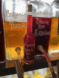 Crema Balsamico Blauwe Bes, abrikoos met tijm