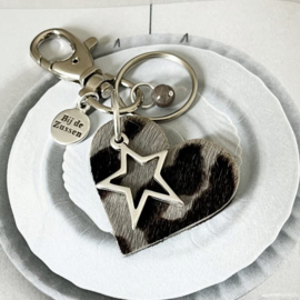Sleutelhanger leren hart vacht met bedel ster of boeddha