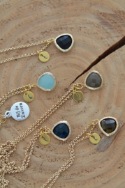 Ketting jasseron goudkleurig met glashanger en CUSTOMIZE je eigen initiaal