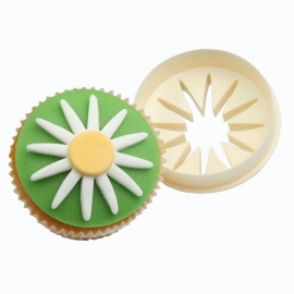 FMM Double Sided Cupcake Cutter Daisy/Circle