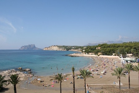 strand van L’Ampolla in Moraira