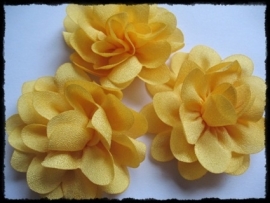 XL-bloem - zijdeachtig geel - 5 cm.