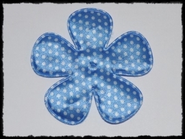 Satijnen bloem, blauw polkadot - 2 stuks - 65mm.