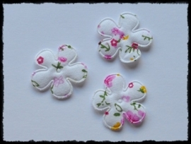 Katoenen bloemetjes, wit met roze bloemetjes - 4 stuks - 25mm