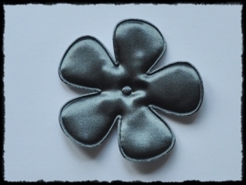 Satijnen bloem, donkergrijs - 65mm.