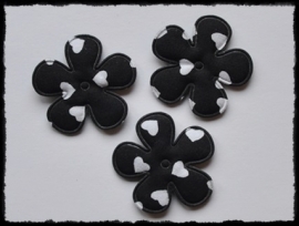 Katoenen bloemetjes, zwart met hartjes - 4 stuks - 35mm.