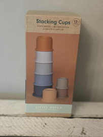 822/823/824/825 Stacking cups Little Dutch