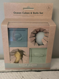 826/827 Cubes and ball set Little Dutch