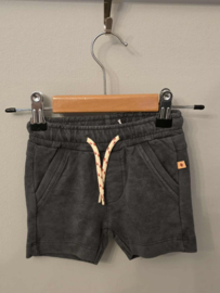 339. Short Feetje