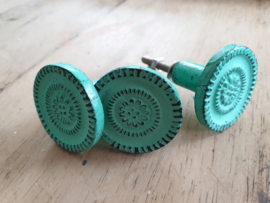 Groene  old look metal meubelknop