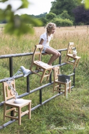 Massief houten kinderstoeltje landelijke stijl