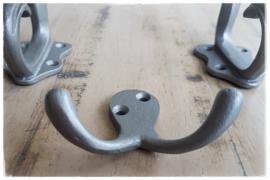 Double short hook - grijs metalen kapstokhaak