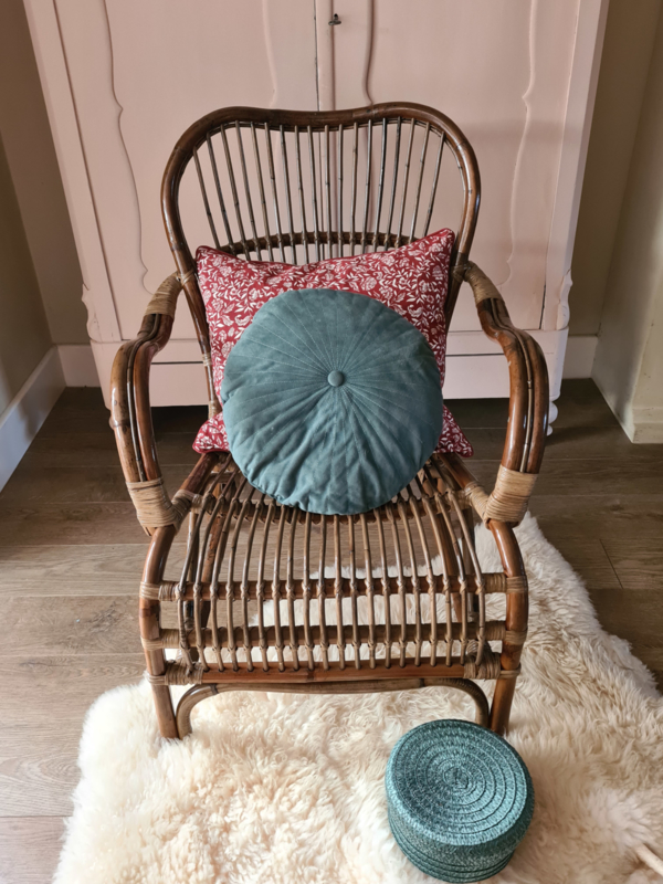 Mantsjoerije instant Terzijde Rotan fauteuil antiek bruin | Stoelen en krukken | Cornelia`s Home