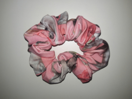 12031 - Roze paarden scrunchie