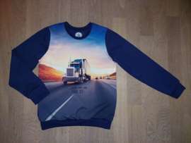 3590 - Sweater met vrachtwagen