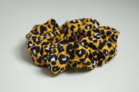 12016 -  Gele leopard scrunchie